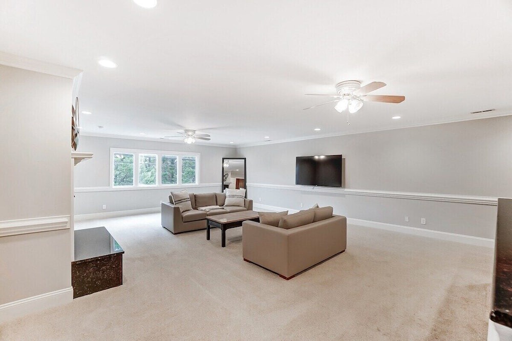 Photo of Livingroom in Wessex Square