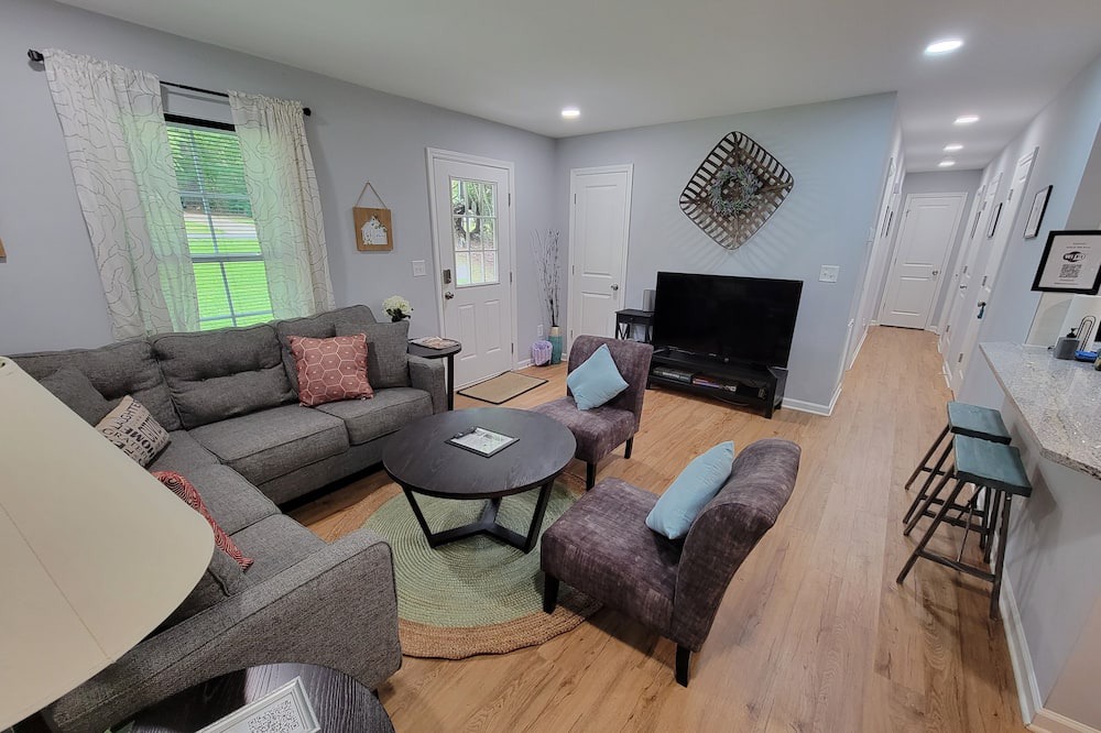 Photo of Livingroom in Waxhaw