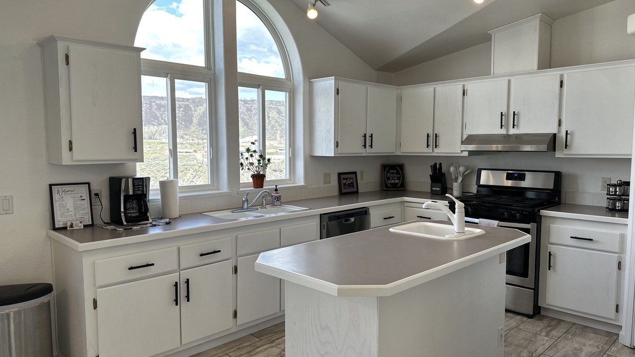 Photo of Kitchen in Twin Falls County