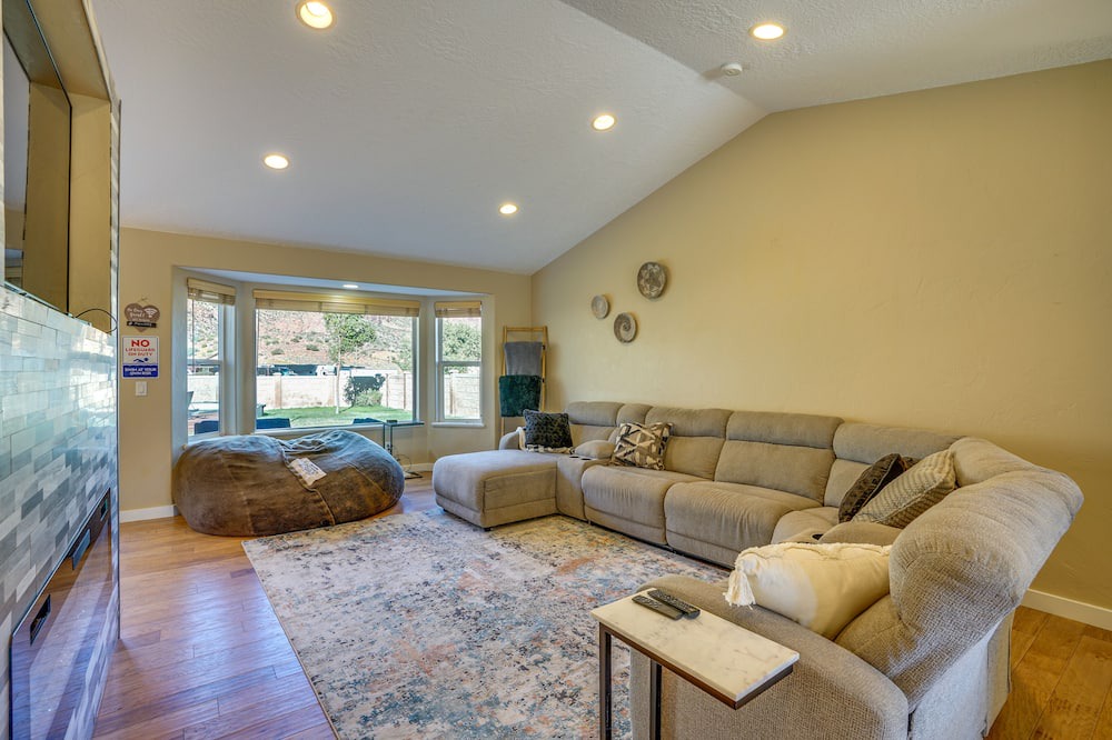 Photo of Livingroom in Moab South Valley