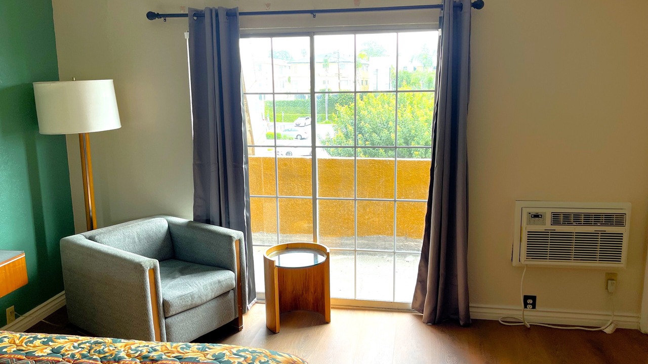 Photo of Bedroom in Mid-Wilshire