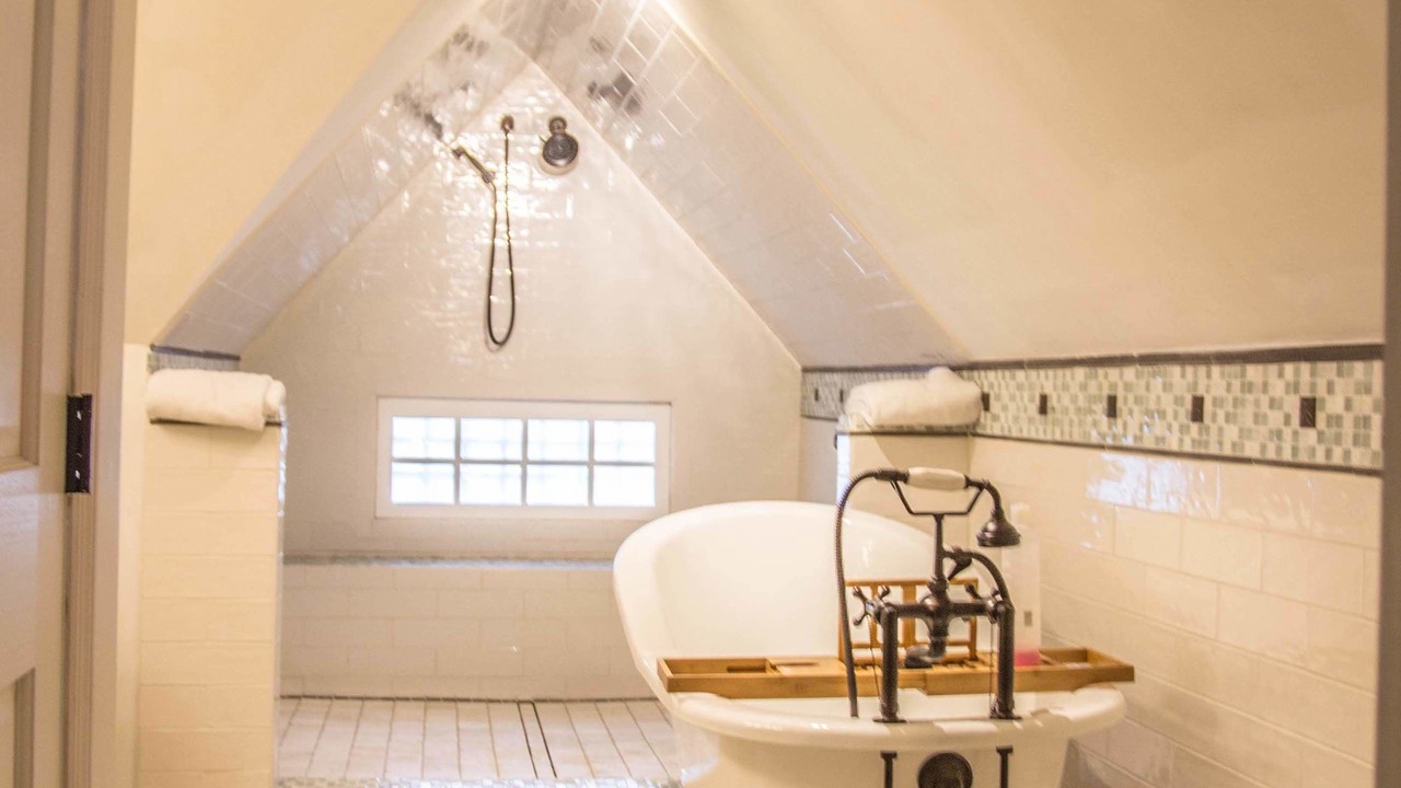 Photo of Bathroom in Deadwood