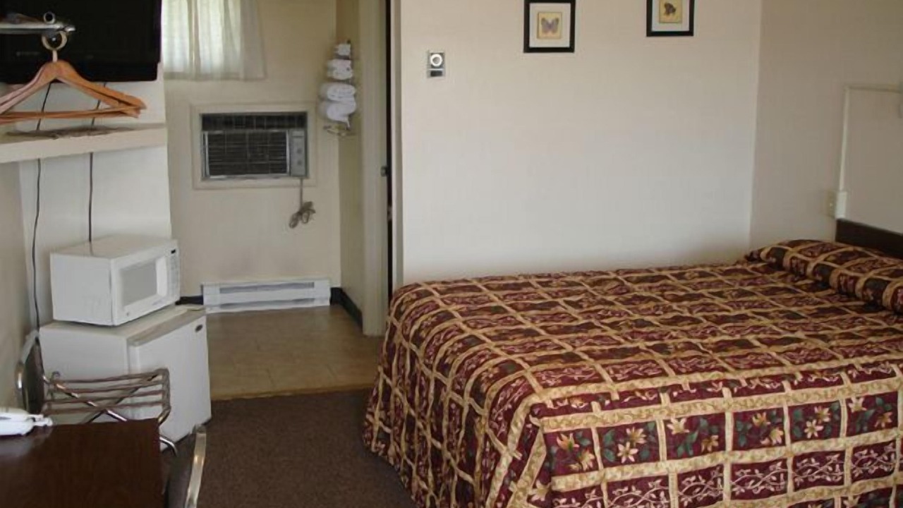 Photo of Bedroom in Heyburn
