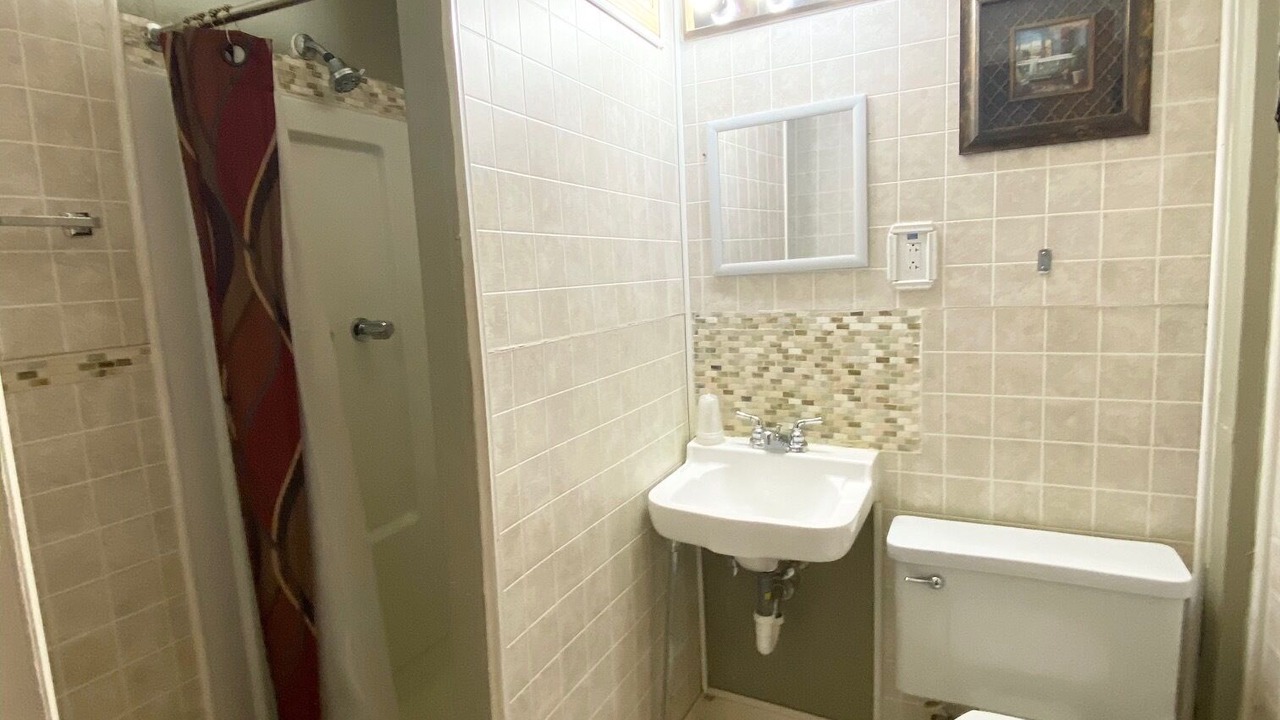 Photo of Bathroom in Thermopolis
