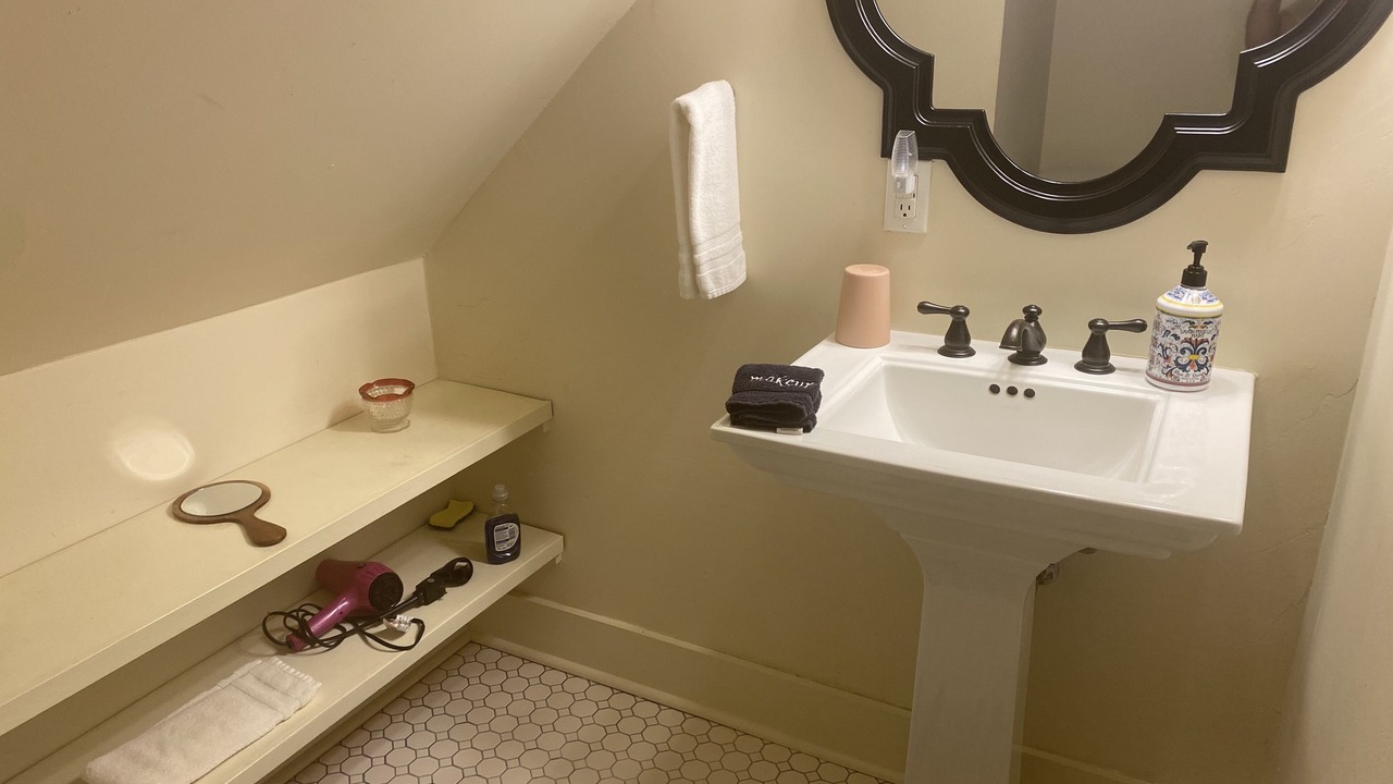 Photo of Bathroom in Mena