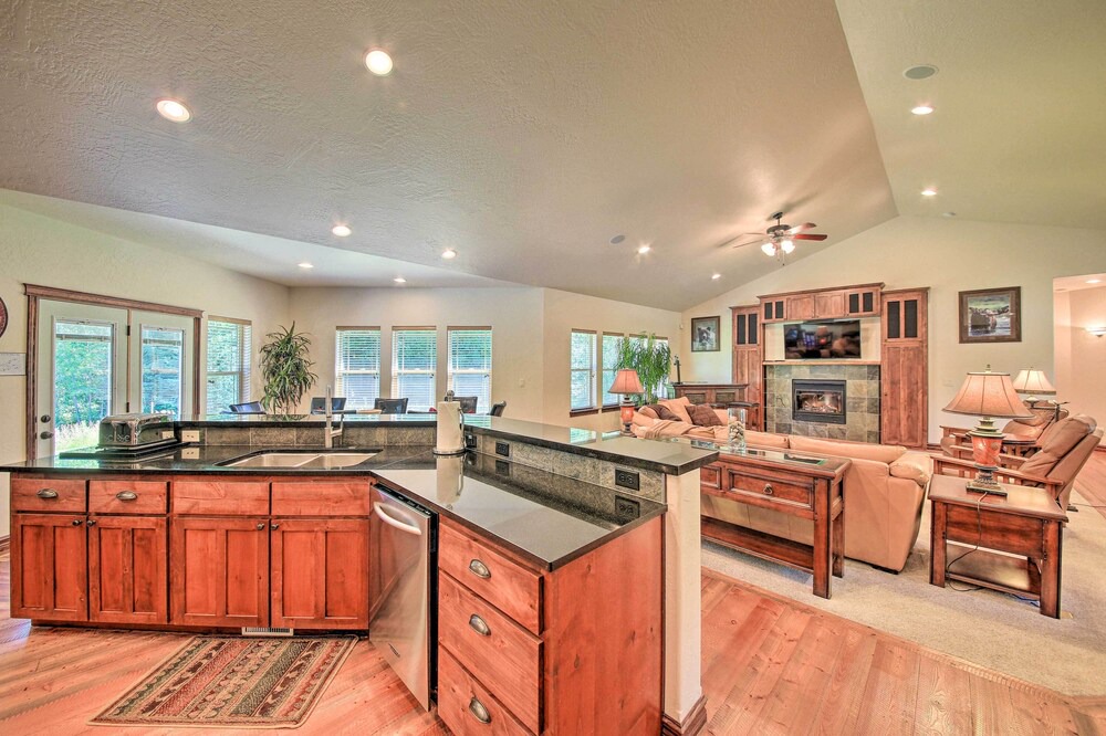 Photo of Livingroom in Priest River