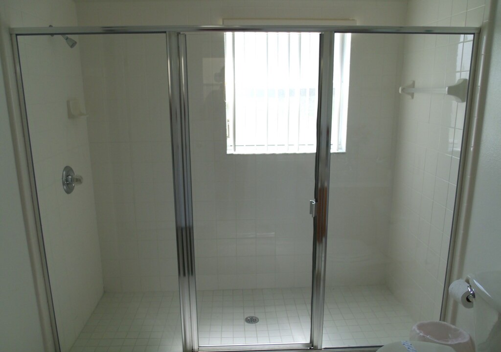 Photo of Bathroom in Bridgewater Crossing