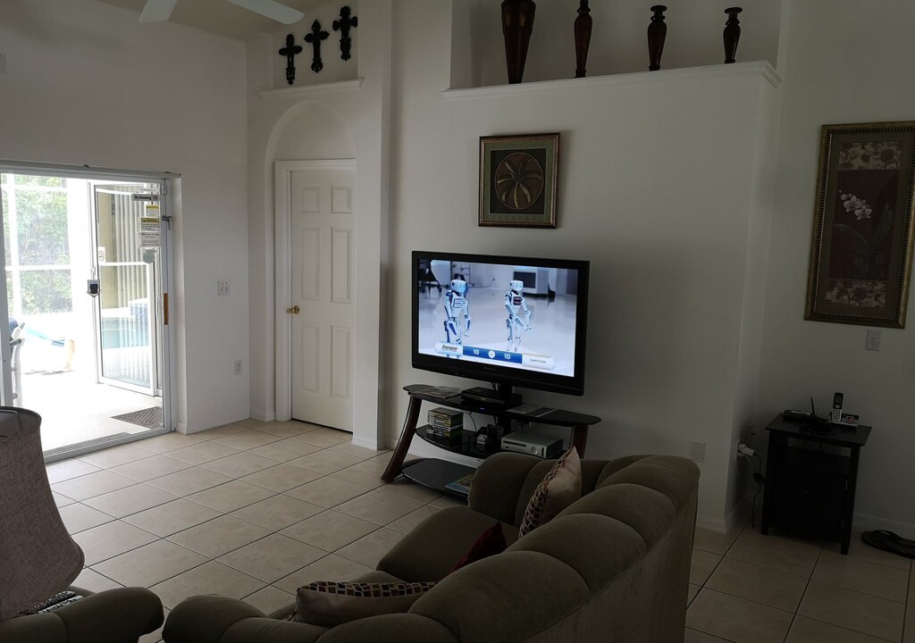 Photo of Livingroom in Bridgewater Crossing