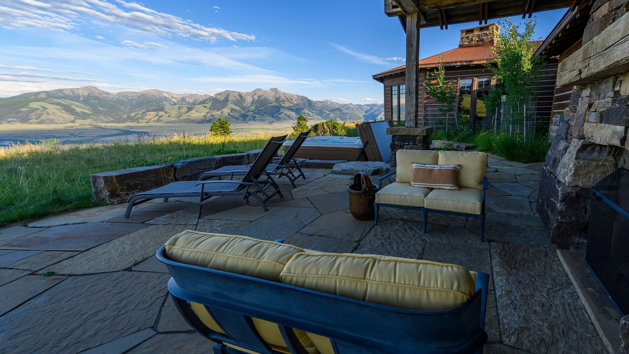 Photo of Patio Balcony in Emigrant