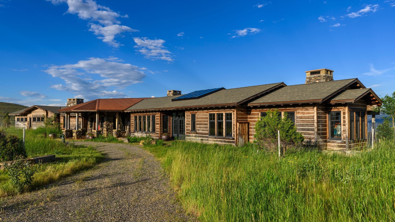 Photo of Outdoor in Emigrant