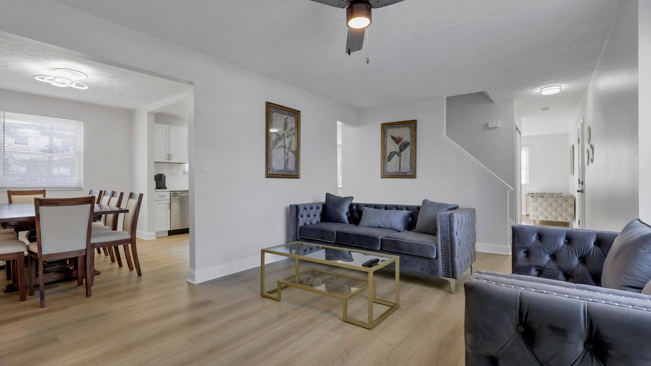 Photo of Livingroom in New California