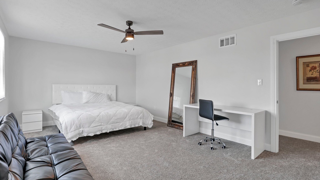 Photo of Bedroom in New California