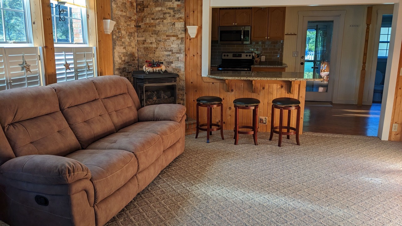 Photo of Livingroom in Manning