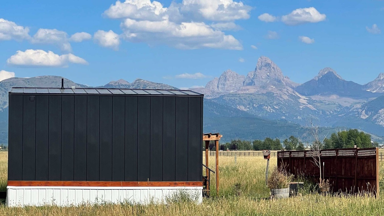 Photo of Outdoor in Leigh Creek Estates