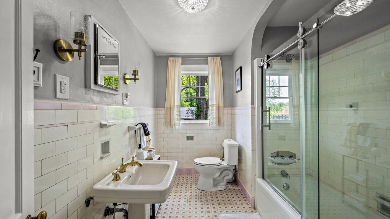 Photo of Bathroom in Frankfort