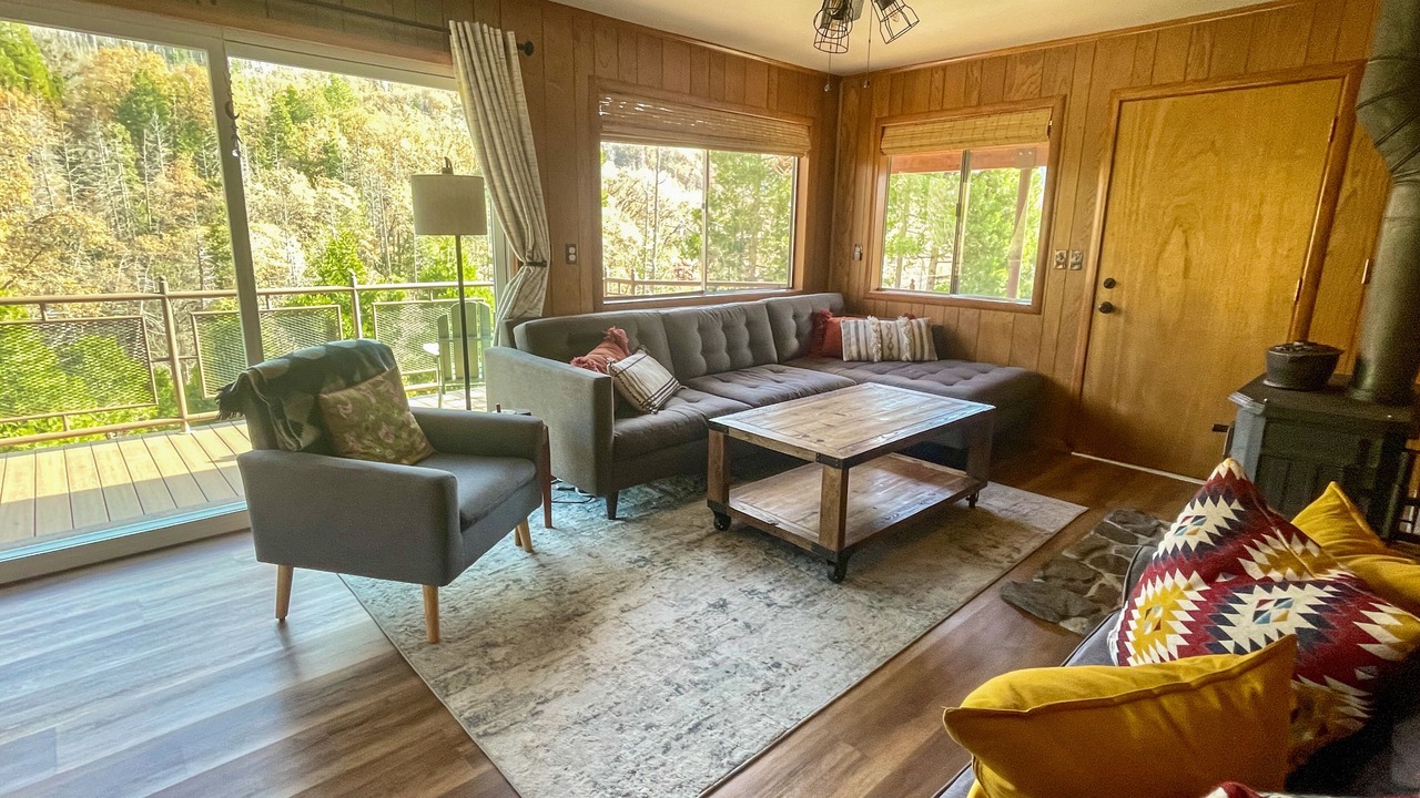 Photo of Livingroom in Posey