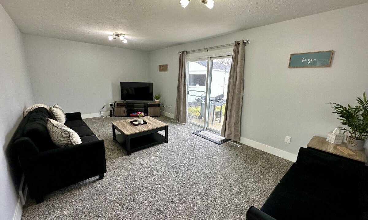 Photo of Livingroom in Mentor-on-the-Lake