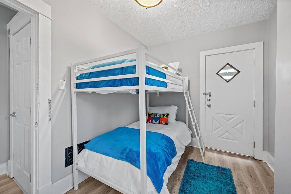 Photo of Bedroom in Old North Columbus