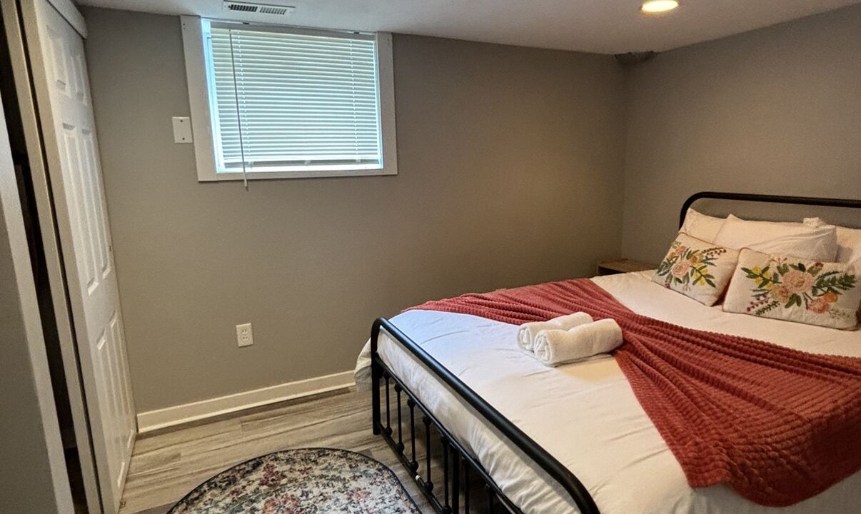 Photo of Bedroom in Old North Columbus