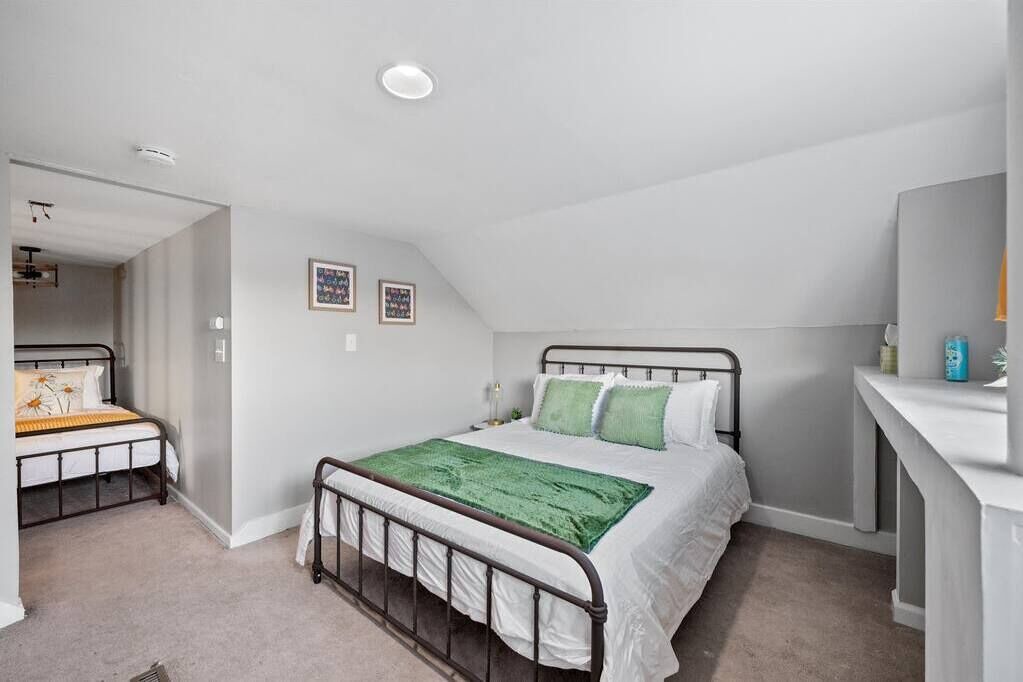 Photo of Bedroom in Old North Columbus