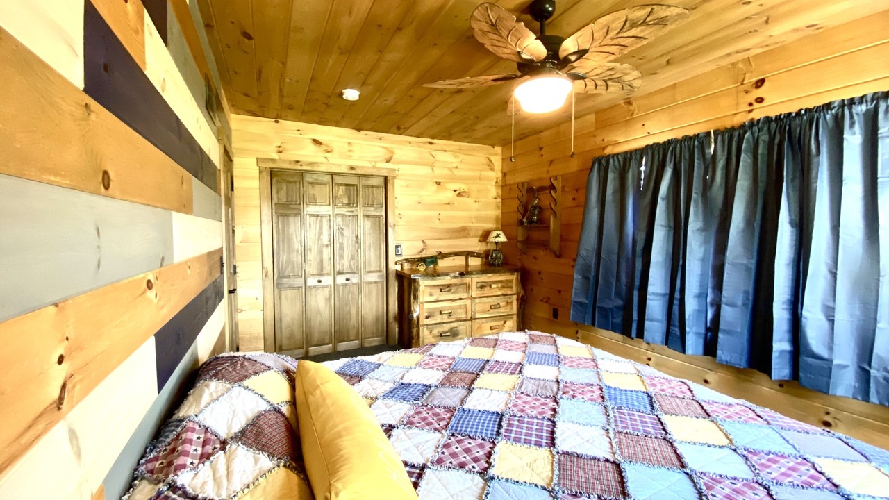 Photo of Bedroom in Harrisonville