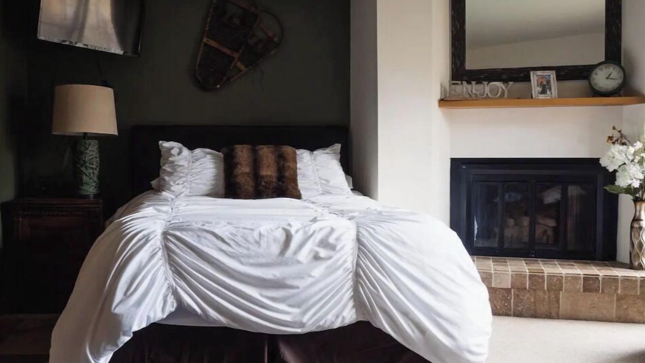 Photo of Bedroom in Elkhorn Village