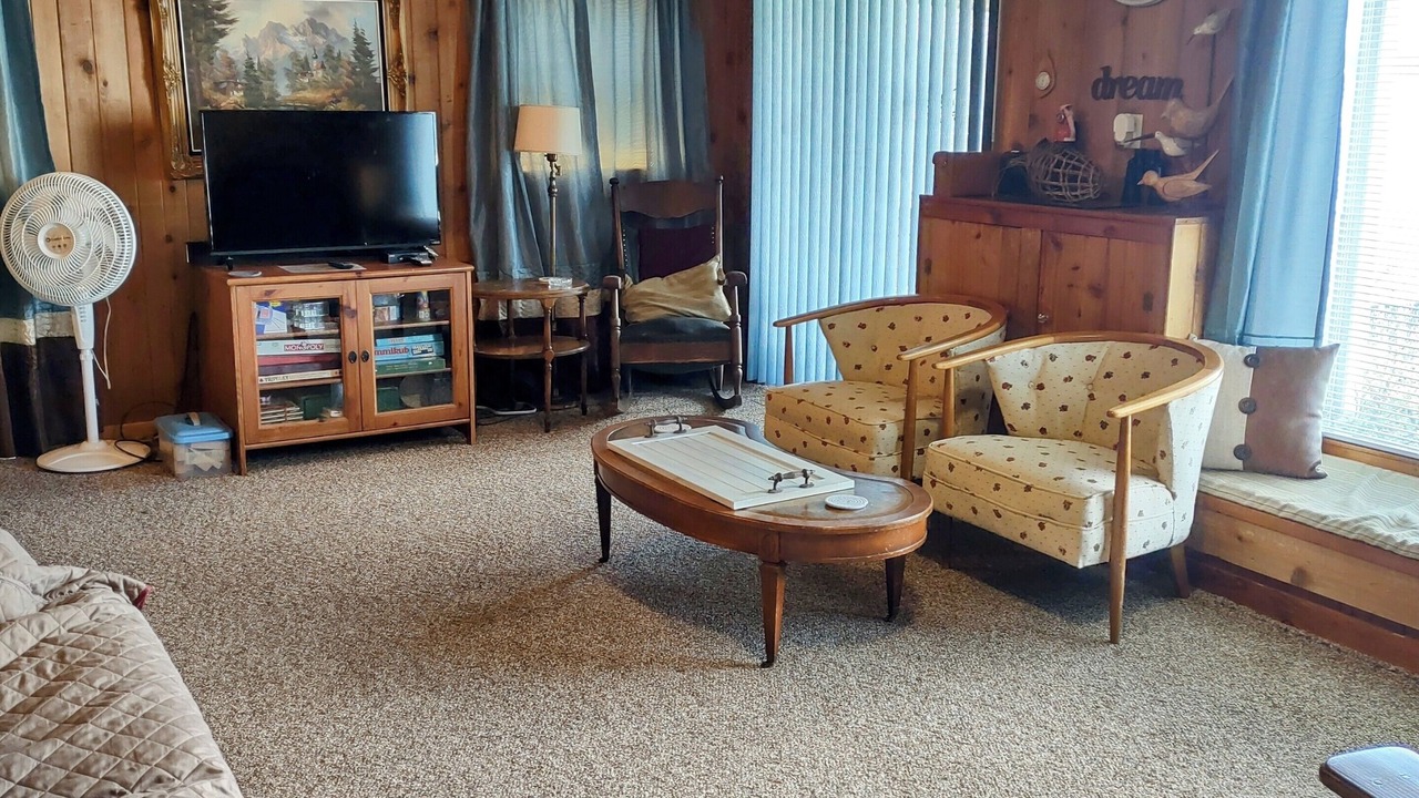 Photo of Livingroom in Diamond Lake