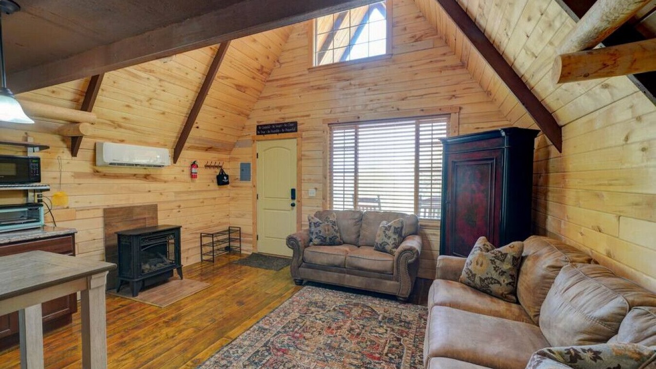 Photo of Livingroom in Mount Pleasant