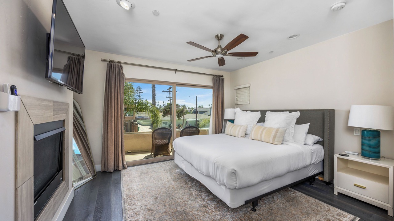 Photo of Bedroom in Crown Point