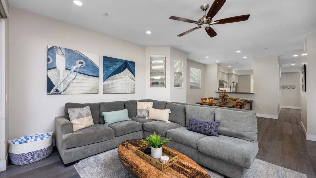 Photo of Livingroom in Crown Point