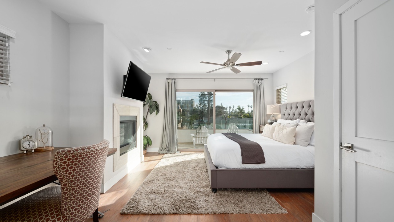 Photo of Bedroom in Crown Point