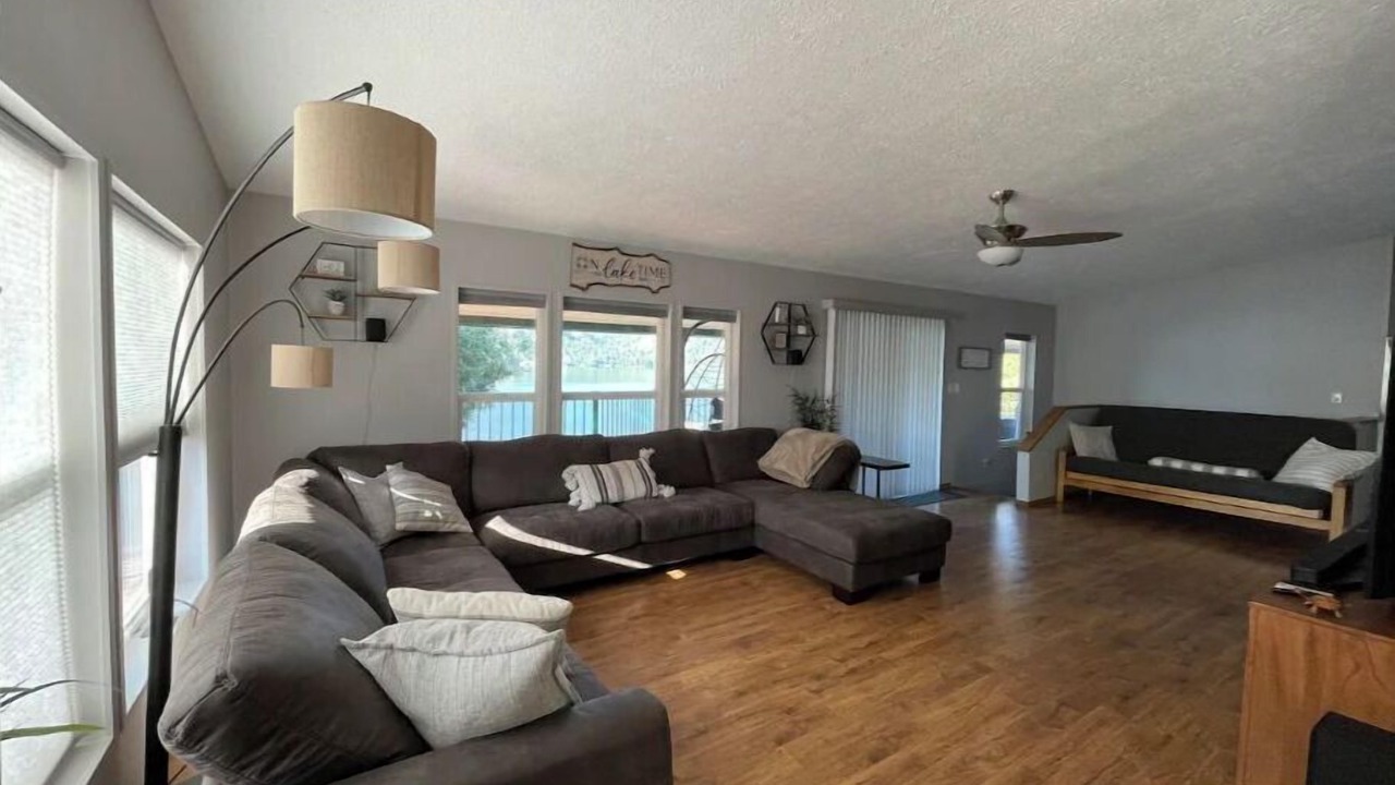 Photo of Livingroom in Wolf Creek