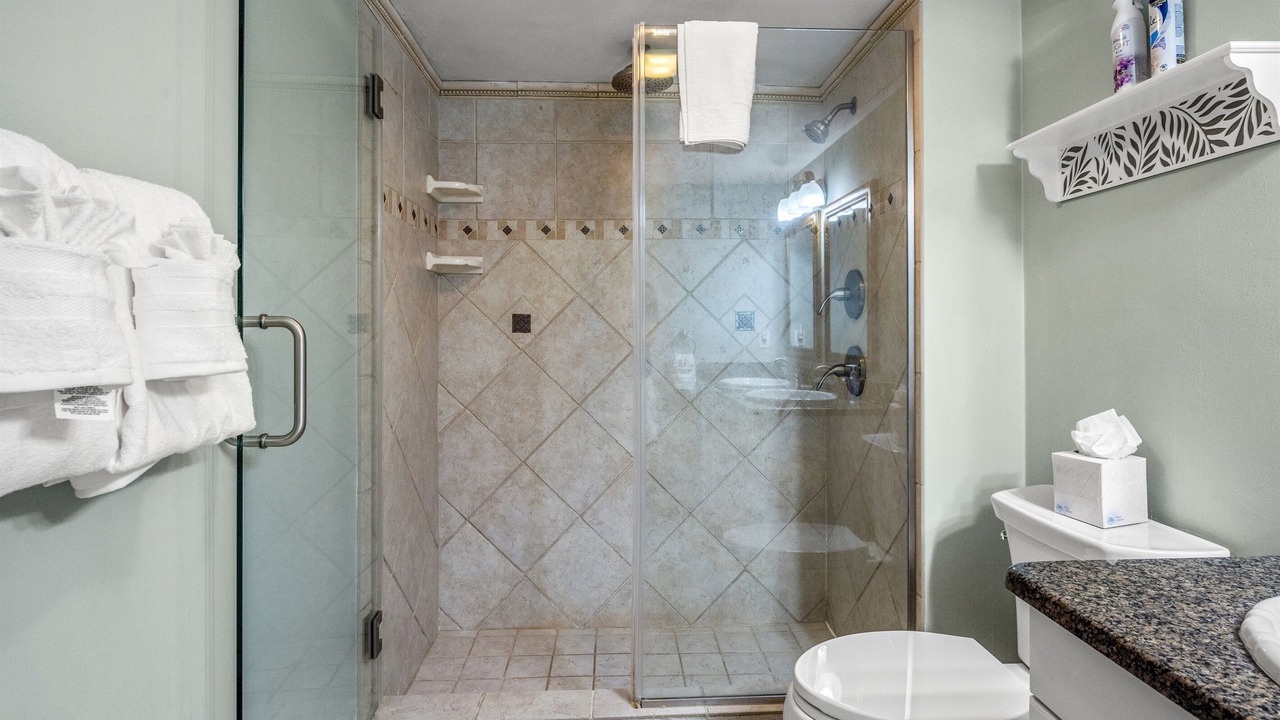 Photo of Bathroom in Arcadian Shores