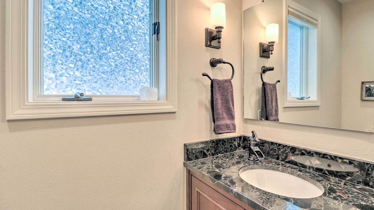 Photo of Bathroom in Lakeside