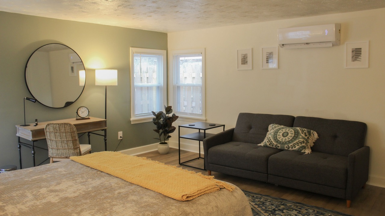 Photo of Bedroom in Berea