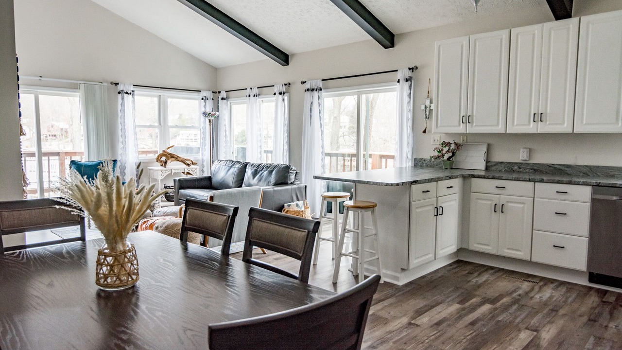 Photo of Livingroom in Howard