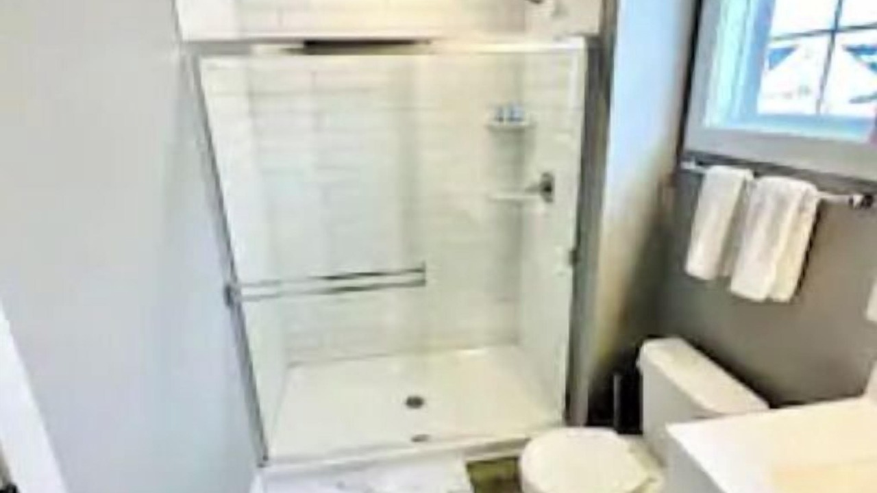 Photo of Bathroom in Newburgh