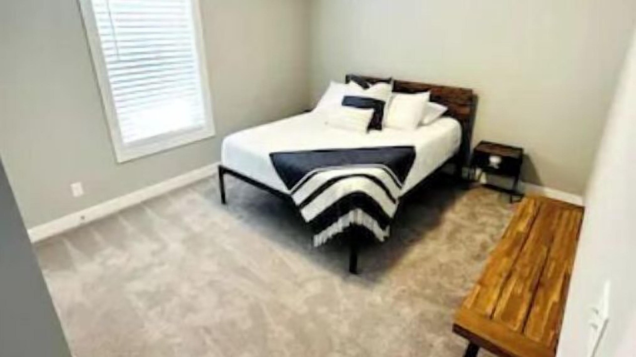 Photo of Bedroom in Newburgh