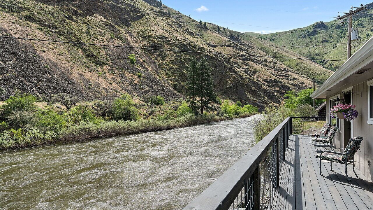 Photo of Patio Balcony in Riggins