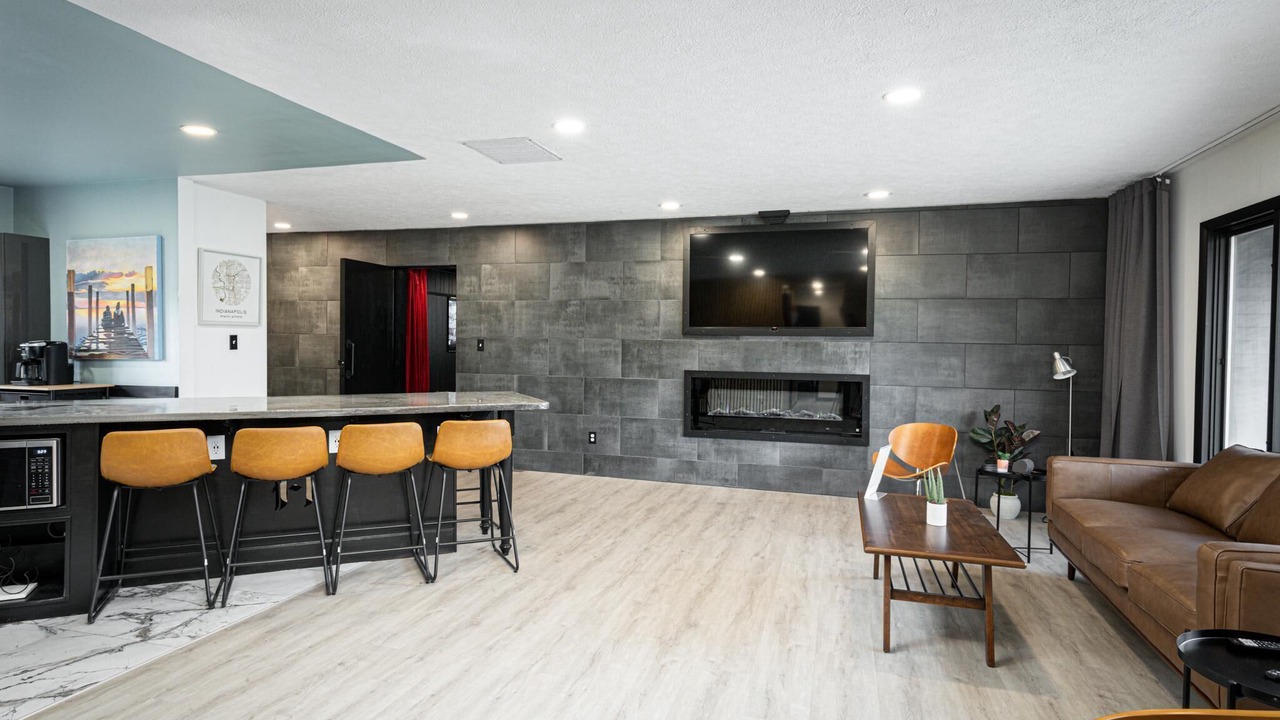 Photo of Livingroom in Lawrence
