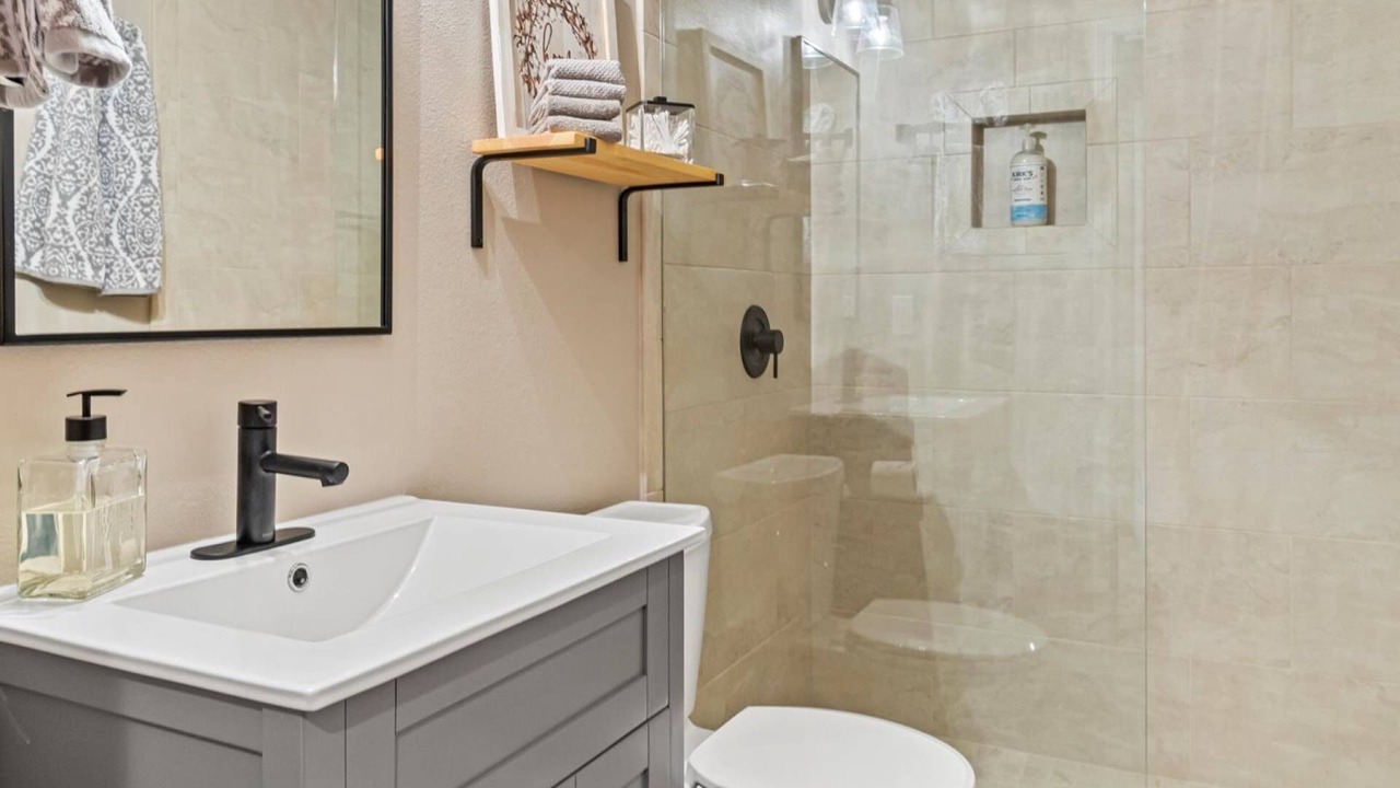 Photo of Bathroom in East End