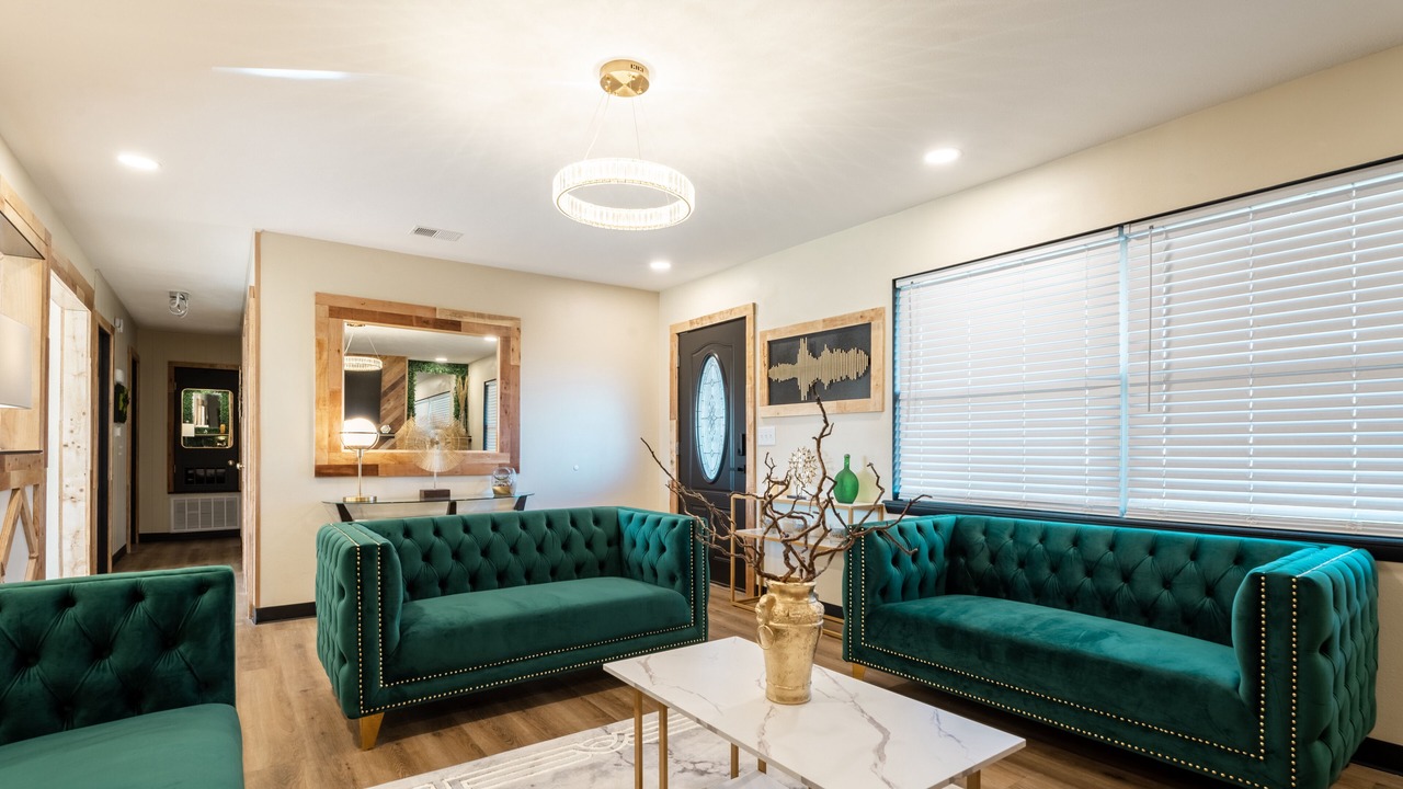 Photo of Livingroom in Springdale