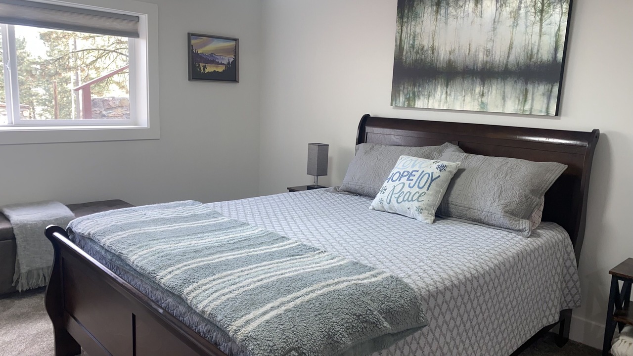 Photo of Bedroom in Cascade