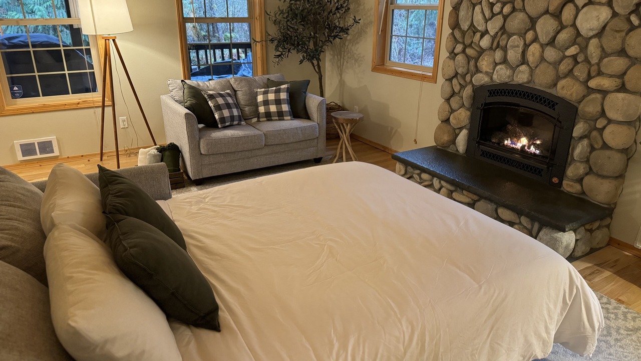 Photo of Bedroom in Skykomish