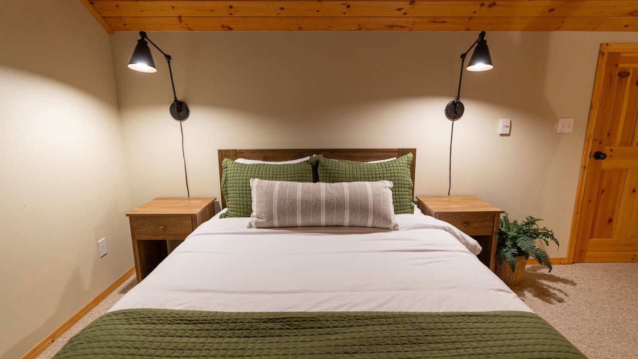 Photo of Bedroom in Skykomish