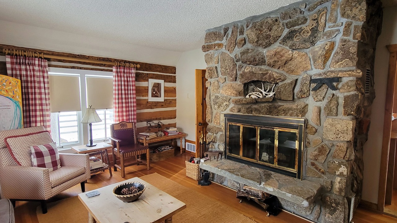 Photo of Livingroom in Fishtail