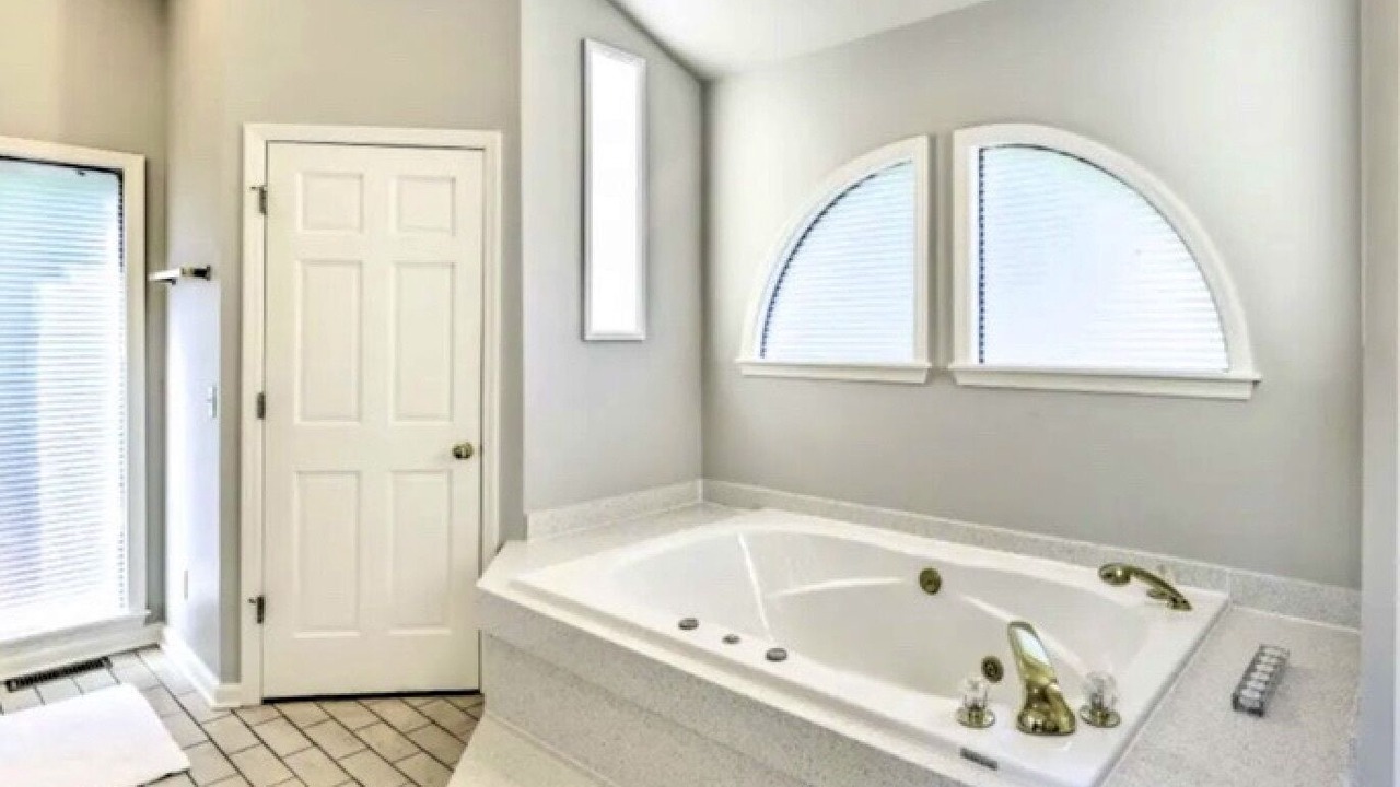 Photo of Bathroom in Counce