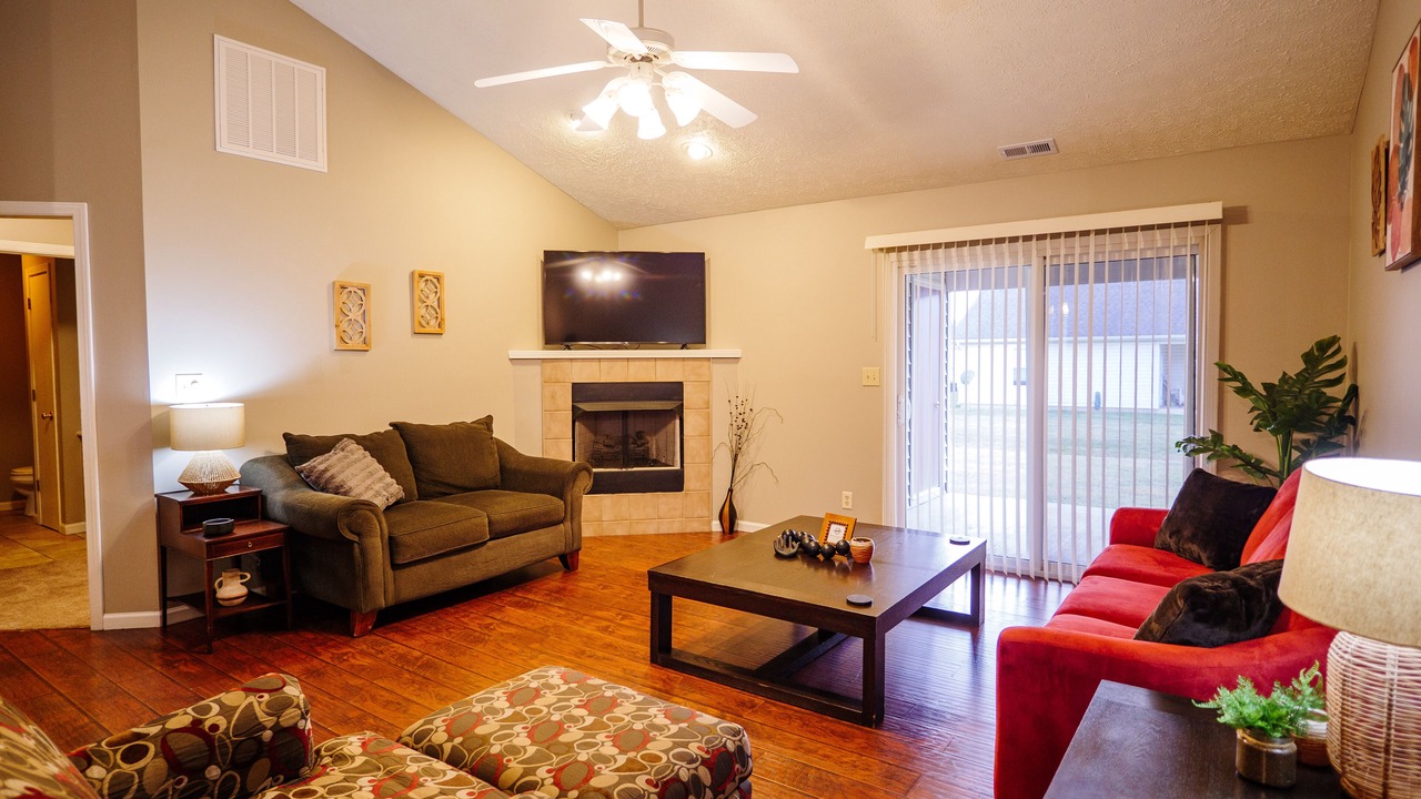 Photo of Livingroom in Lafayette