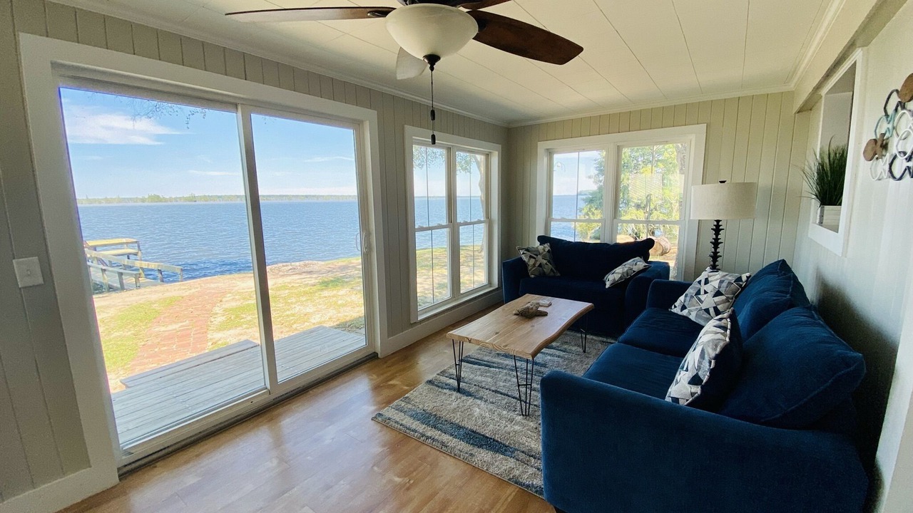 Photo of Livingroom in Calhoun County