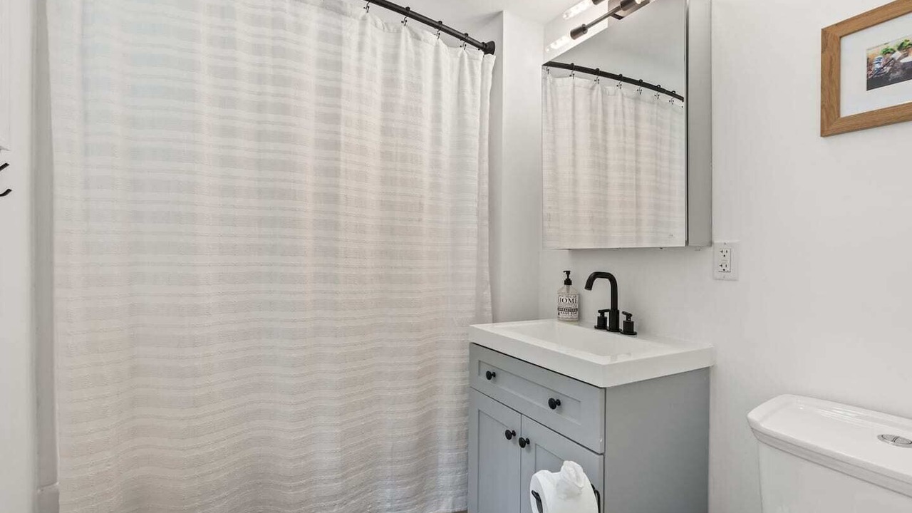 Photo of Bathroom in Kabletown